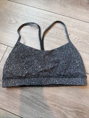 Lululemon black and white sports bra